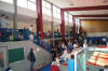 Die Halle f�llte sich.